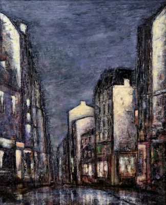 une peinture à l'huile représentant une rue de la ville la nuit, avec des bâtiments en arrière-plan