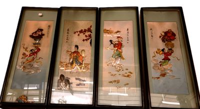 4 Encadrements en bois noirci Chinois