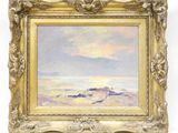 un tableau représentant une scène de plage avec des vagues et des nuages, dans un cadre doré