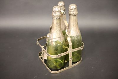 Cave à liqueur en argent en forme de panier à bouteilles com… - Photo 1