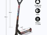 a diagram of a scooter with the measurements of the scooter