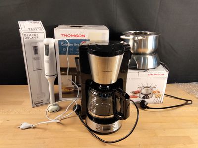 Lot de cafetière et appareil à fondue, et mixeur à mains Bla…
