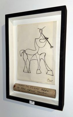 une image représentant un dessin d'un homme à cheval