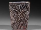 an image of a vase with a pattern on it