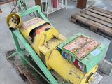 une machine posée sur une palette