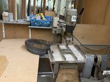 a machine that is sitting on a table in a room