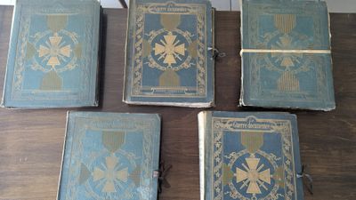 LA GUERRE DOCUMENTÉE - 5 Volumes