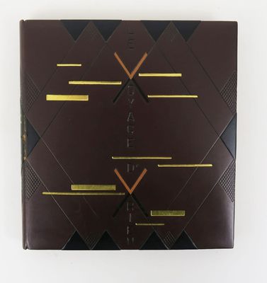 une image représentant une boîte de chocolats sur laquelle figure une horloge