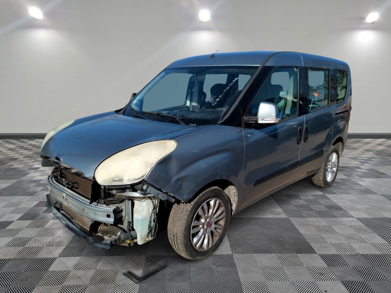 FIAT - DOBLO 1.6 MULTIJET 16V 90 CH S/S DPF EMOTION DUALOGIC - GO - Mise en service: 30/10/2012 - Ouverture porte arr...