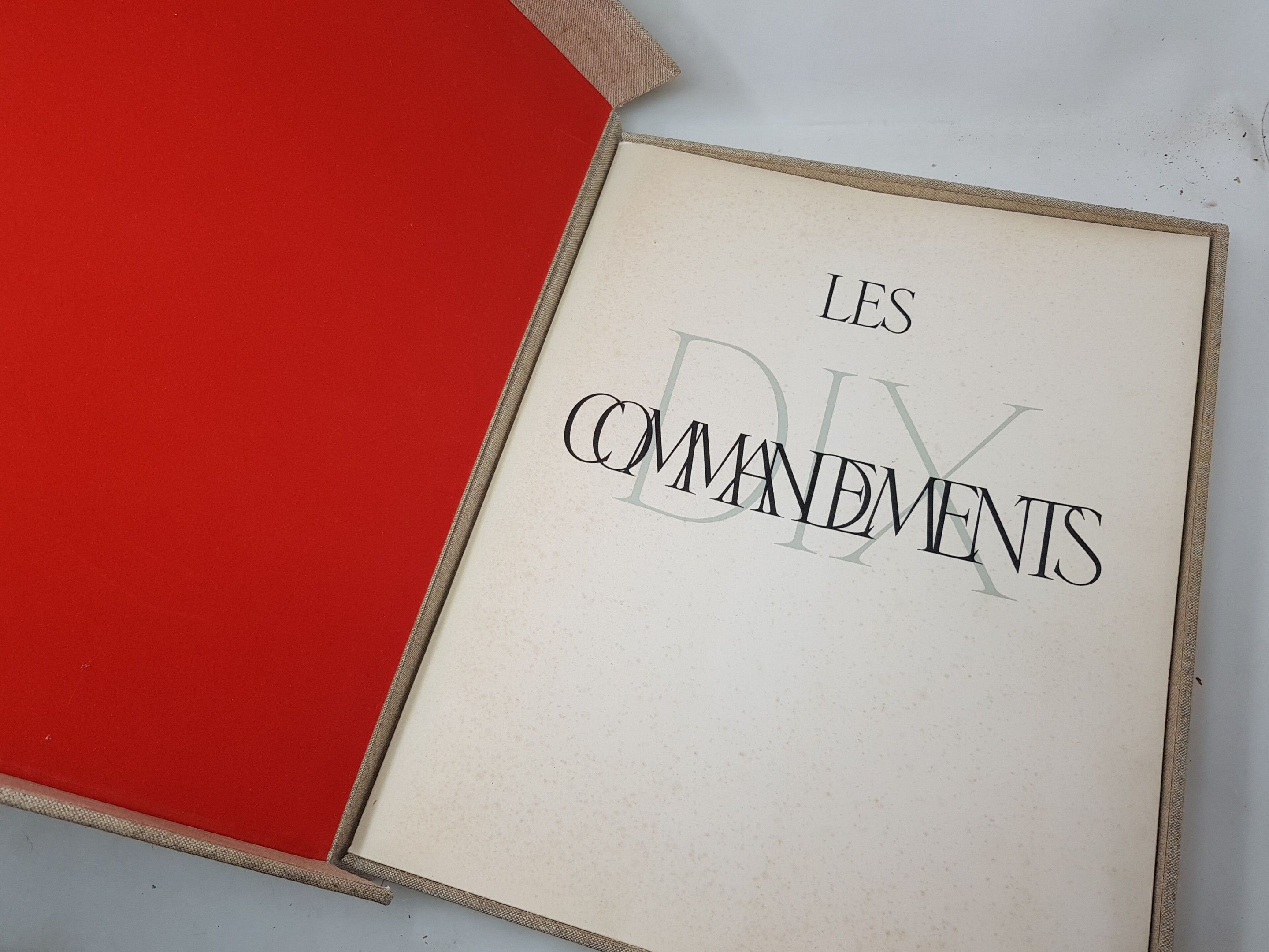 Les dix commandements - Ill. Marc Dautry - Nice, La Belle Page, 1964 - un vol. in folio en feuilles sur vélin d'arche...
