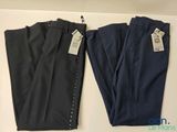 deux paires de pantalons de costume pour homme, encore étiquetés