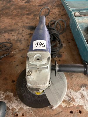 Une grosse meuleuse filaire BERNER BAG 230-1 CLBF. - Photo 1