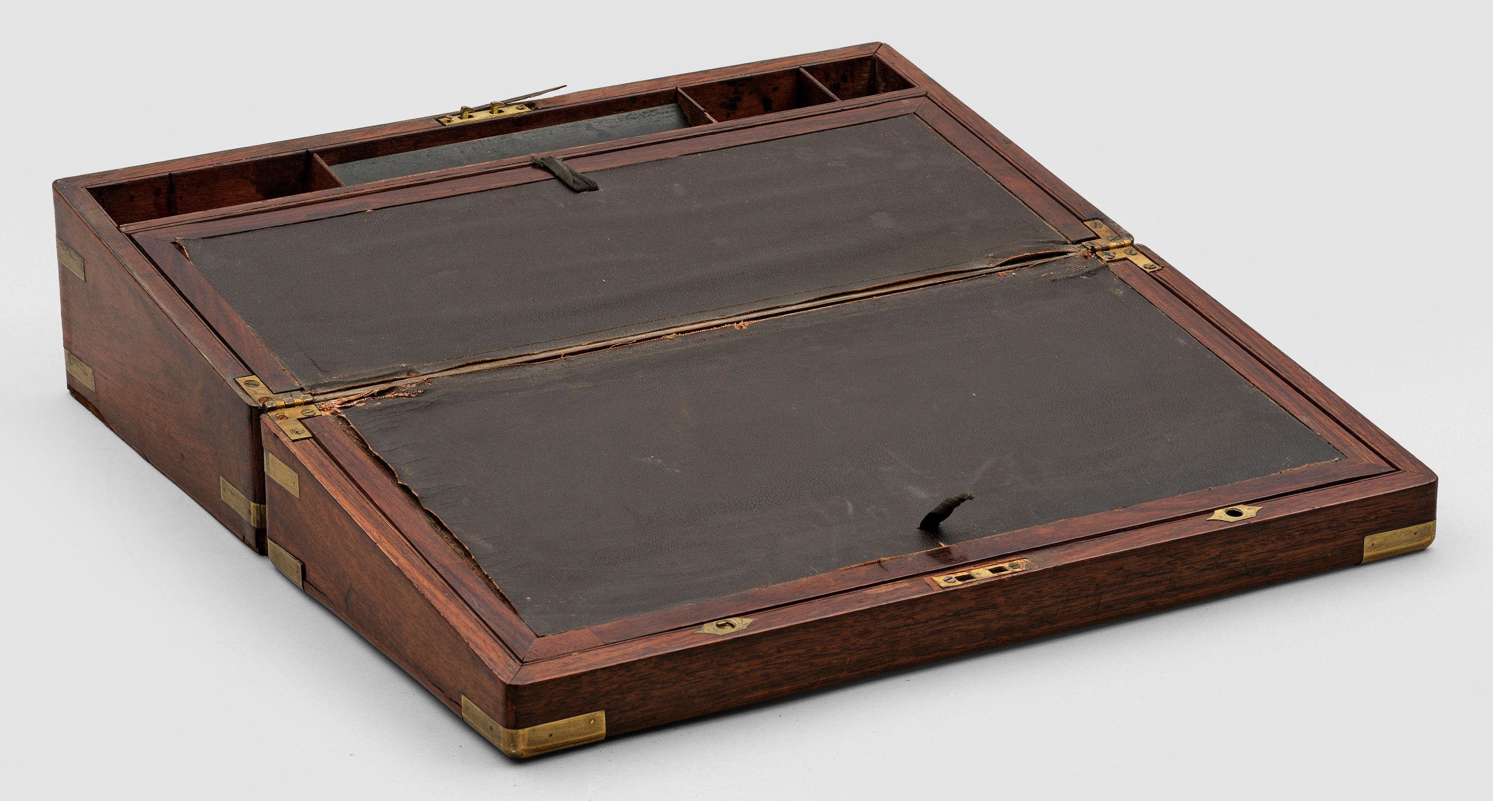 Objets d'art & Curiosités