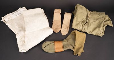 Accessoires d'uniforme US. Comprenant deux cravates chino, s…