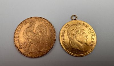 two gold sovereigns, one of which is a sovereign and the other of which is a sovereign