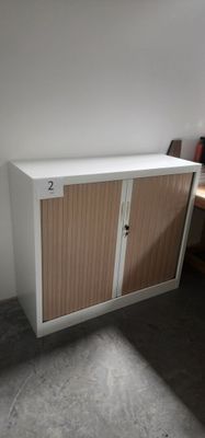 1 meuble mi-hauteur métal blanc à rideaux coulissants façon …