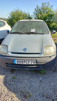 EPAVE VP RENAULT CLIO, vendu pour pièces sans carte grise