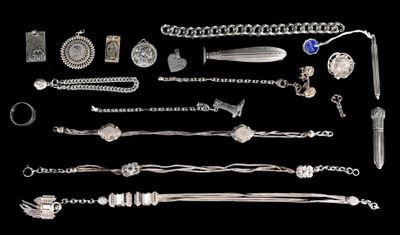 Lot de vrac argent 800°/°° et divers comprenant : - un éléme…