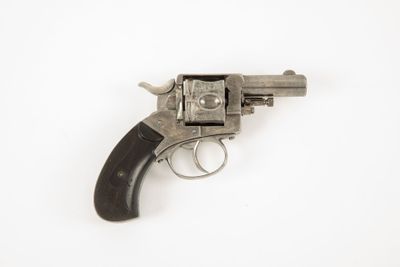 Gros révolver type British bulldog calibre 450, vendu par la… - Photo 1