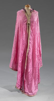 Manteau du soir à la mode orientale, vers 1920-1930, burnous…