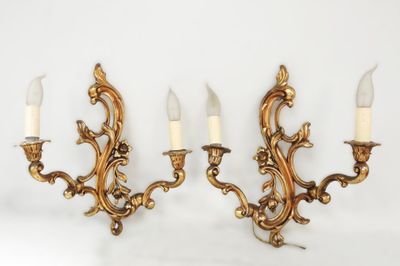 paire d'appliques murales anciennes en laiton avec bougies blanches