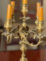 BARBEDIENNE - Paire de candélabres de style Louis XV en bron… (photo 3)