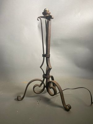 an image of a lamp that is on top of a table