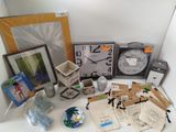 many items that are sitting on a table together