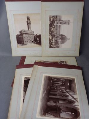 Lot de 12 tirages albuminés, Florence, 30,5 x 44cm (rousseur…