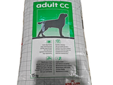 un sac de croquettes pour chien adulte sur fond blanc