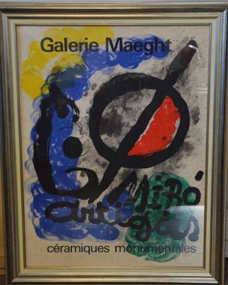 peinture murale représentant une personne tenant un couteau
