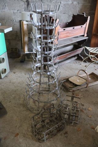 If à bouteilles, et deux porte-bouteilles