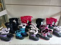 13 paires de bottes après ski pointure 23,25,26,29,31 et 35