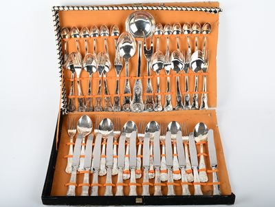 Service en métal argenté à décor de palmettes comprenant dou… - Photo 1