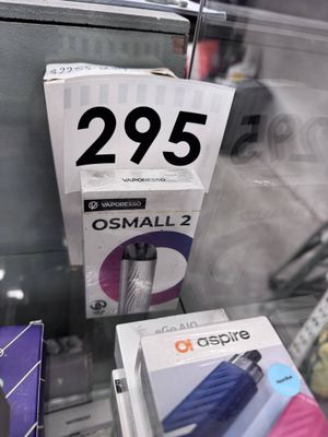 Un lot comprenant 3 cigarettes électroniques