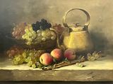 une peinture représentant une nature morte avec des raisins, des pêches et une théière