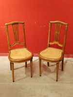Paire de chaises à dossier ajourée. (photo 3)