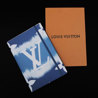 louis vuitton notebook with blue and white tie dye