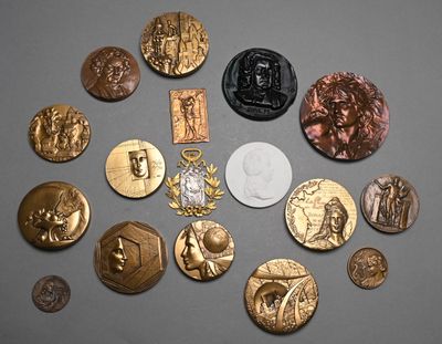 a lot of coins that are sitting on a table