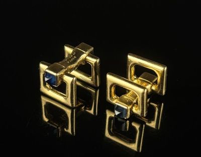 CARTIER, Paris. Paire de boutons de manchette en or jaune, r…