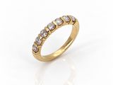 une bague en or jaune sertie de cinq diamants ronds sur fond blanc