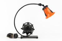 Lampe de table avec un abat-jour dans le style de Michael Po… (photo 4)
