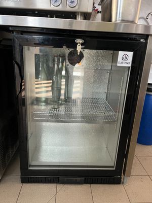 Sur désignation à VIENNE (38200) : Vitrine réfrigérée positive à une p