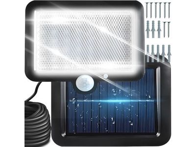 un gros plan d'une lampe à énergie solaire sur fond blanc