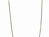 un collier en or avec une chaîne sur fond blanc