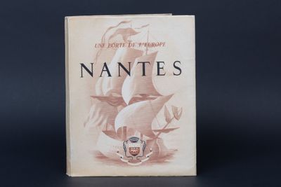un vieux livre avec l'image d'un bateau