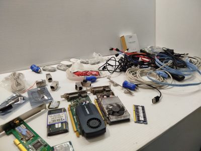 a table that has many electronics on it