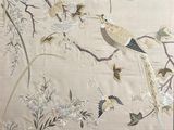 une photo d'un tableau représentant des oiseaux sur une branche