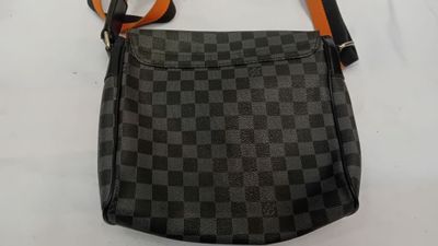 louis vuitton damier cross body bag