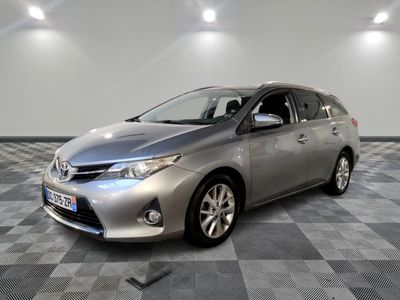 Toyota Auris Touring Sports 124 D-4D Business — Break polyvalent
